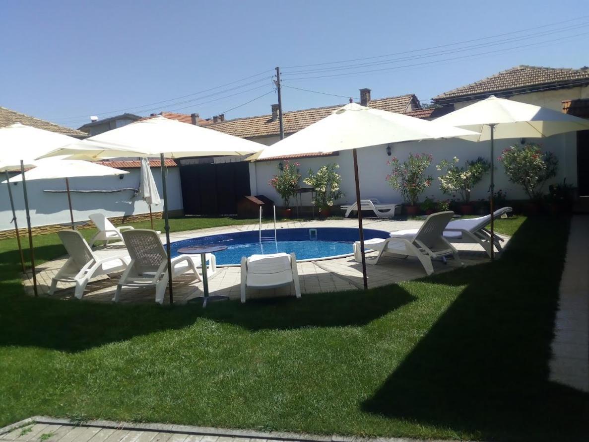 Bolyarski Stan Guest House ヴェリキー・プレスラフ エクステリア 写真