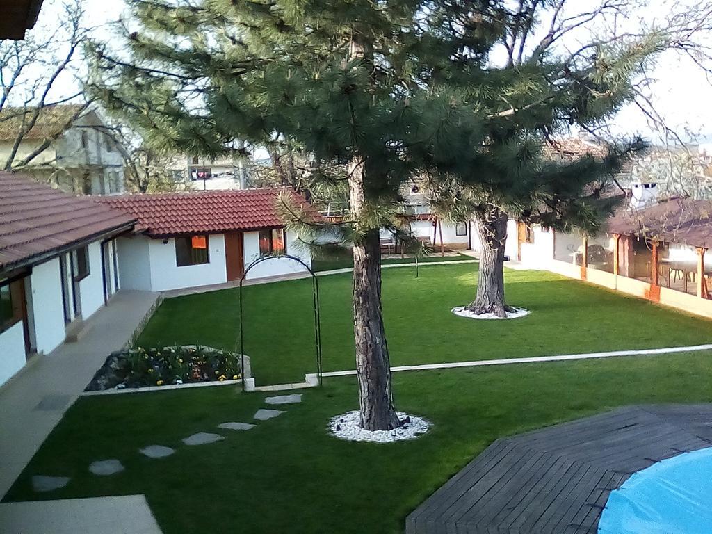 Bolyarski Stan Guest House ヴェリキー・プレスラフ エクステリア 写真
